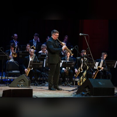 Таль Бабицкий и джазовый оркестр Дениса Мельникова