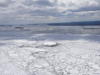 Нижняя кромка ледохода на Лене наблюдается в 50 км ниже поселка Сангары