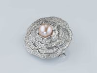 Брошь из белого золота с бриллиантами и жемчугом э0952бш03220405