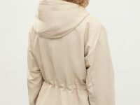 Ветровка с капюшоном и поясом на кулиске