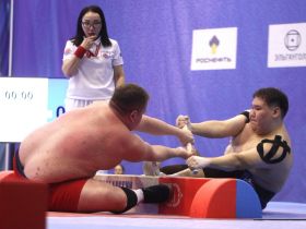 Мас-рестлеры Якутии прошли в финал чемпионата России