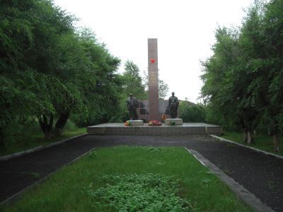 Братская могила борцов за советскую власть