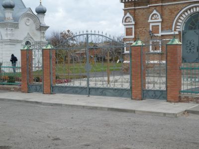 Ограда Свято-Троицкой церкви