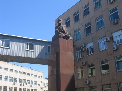 Бюст В.И.Ленина