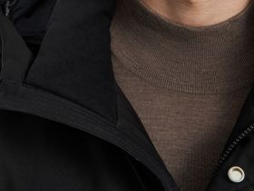 Пуховое полупальто прямого силуэта