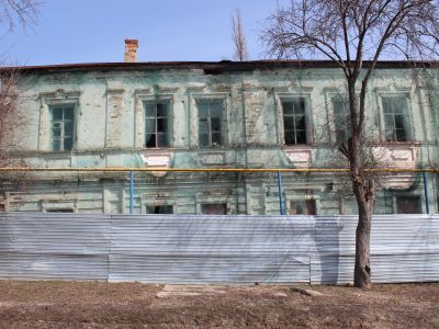 Дом, где в 1918 году находился уездный военно-революционный комитет