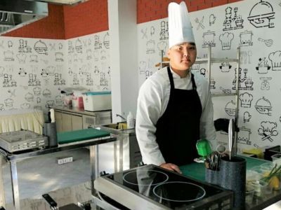 Студент Якутского техникума сервиса победил на гастрофестивале в Казахстане