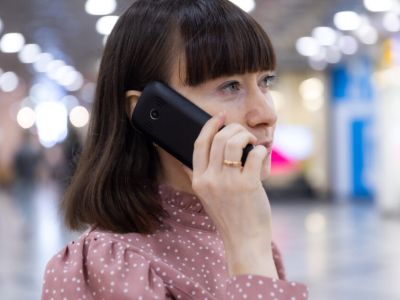 Эксперт объяснил, как распознать мошенников под видом курьеров