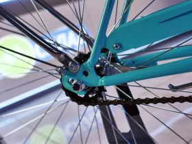 Женский велосипед Stels Legenda 300 28, год 2025, цвет Красный, ростовка 20