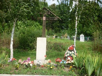 Братская могила советских воинов, умерших от ран в 590 ХПГ