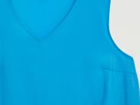 Платье миди базовое с v-образным вырезом