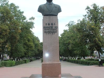 Бюст дважды Героя Социалистического Труда, видного деятеля КПСС А.П.Кириленко
