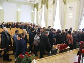 В Якутске прощаются с Матвеем Мучиным