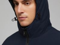 Двухсторонняя куртка с капюшоном