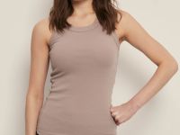 Майка приталенного силуэта