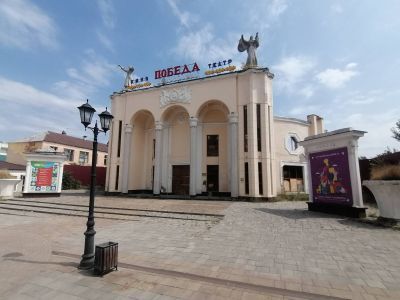 Кинотеатр "Победа" - первый профессиональный кинотеатр республики