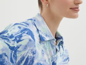 Блузка свободного силуэта с коротким рукавом