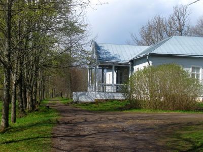 Усадьба Вечаши, в которой в 1894-1905 гг. жил и работал композитор Римский-Корсаков Николай Андреевич (остатки паркового ансамбля, фруктового сада, фундаменты усадьбы и дворовых построек)