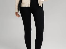 Спортивные легинсы из трикотажа с антибактериальной пропиткой