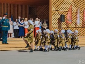 В Якутске состоялся детский парад Победы