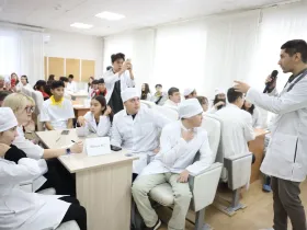 Школьники Якутска проверили свои знания в медицинской викторине