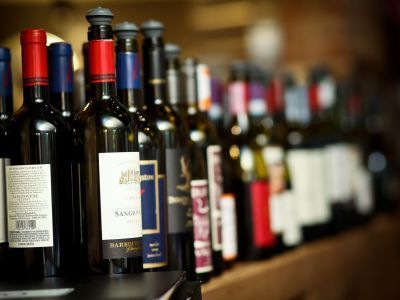 Комментарий дня. Виктор Федоров о запрете фальш-кафе и изменении времени продажи алкоголя в Якутии