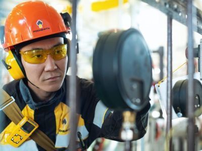 В «Таас-Юрях Нефтегазодобыче» помогают адаптироваться молодым специалистам и рабочим