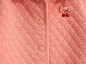 Куртка для маленькой девочки