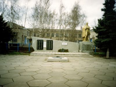 Памятник землякам, погибшим в годы Великой Отечественной войны