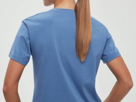 Футболка приталенного силуэта