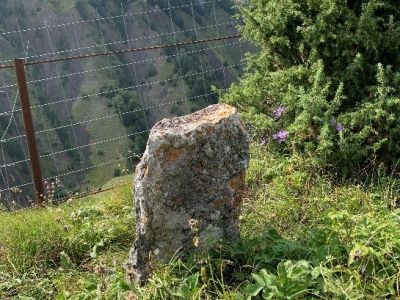 Стела № 3 раннемусульманского кладбища № 2 архитектурного комплекса "Мусийкъонгийкоте"