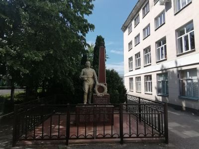Братская могила воинов