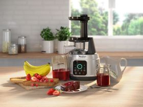 Шнековая соковыжималка Moulinex Juice & Clean ZU420E10