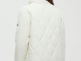 Стеганая утепленная куртка с воротником-стойкой