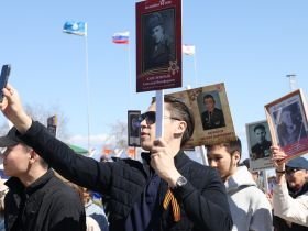 Фото. В Якутске акция «Бессмертный полк» собрала более 50 тысяч человек