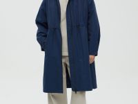 Плащ со съемным капюшоном и поясом на кулиске