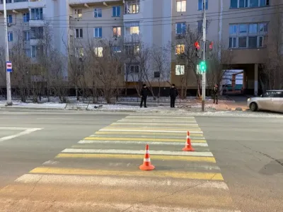 В центре Якутска водитель Toyota Harrier сбил пешеходов