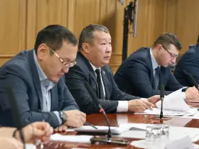 Из-за образования наледи временно закрыли два автозимника в Анабарском и Оймяконском районах