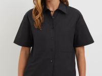 Рубашка с коротким рукавом и нагрудными карманами