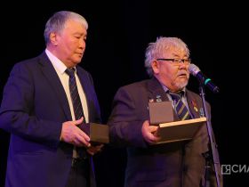 На открытии Декады Олонхо наградили лучших носителей традиционной культуры