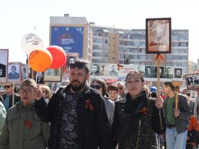 Фото. В Якутске акция «Бессмертный полк» собрала более 50 тысяч человек