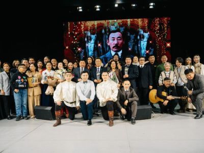 Премию имени Алампа вручили деятелям культуры и искусства Якутии