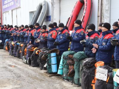 В Якутске прошел смотр личного состава и техники Службы спасения