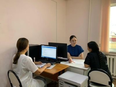 В Усть-Алданской ЦРБ семейные пары прошли консультации по планированию беременности