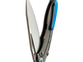 Нож складной RK1902 Rikeknife, сталь M390, рукоять титан/карбон, красный