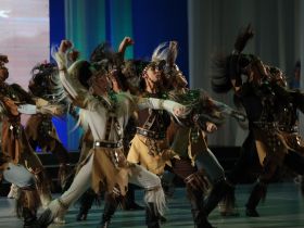 В Якутске ко Дню родного языка и письменности наградили выдающихся деятелей