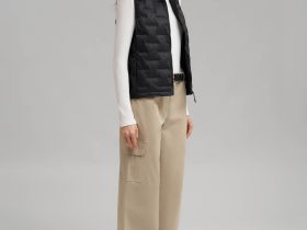 Стеганый пуховый жилет