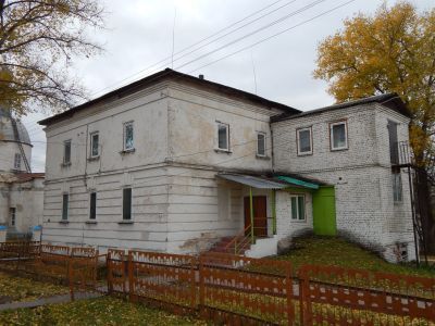 Два здания богодельни