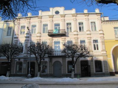 Дом жилой с магазином