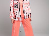 Куртка текстильная с полиуретановым покрытием для девочек (ветровка)